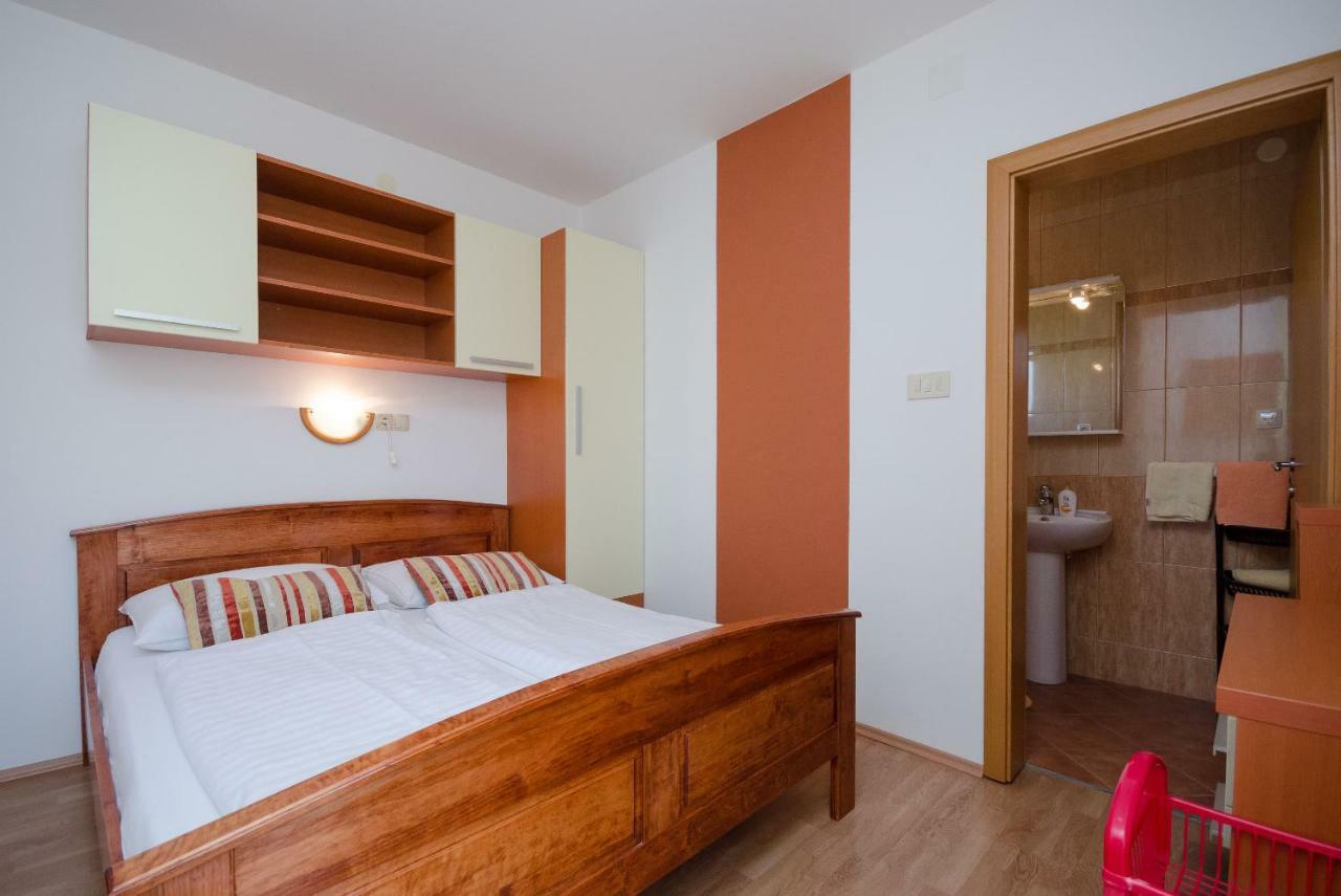 Apartments Mirjana Lopar Exterior foto
