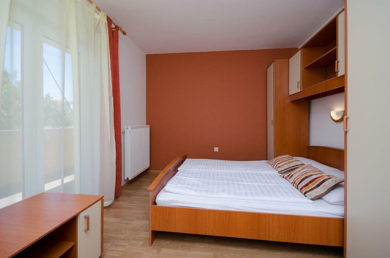 Apartments Mirjana Lopar Exterior foto